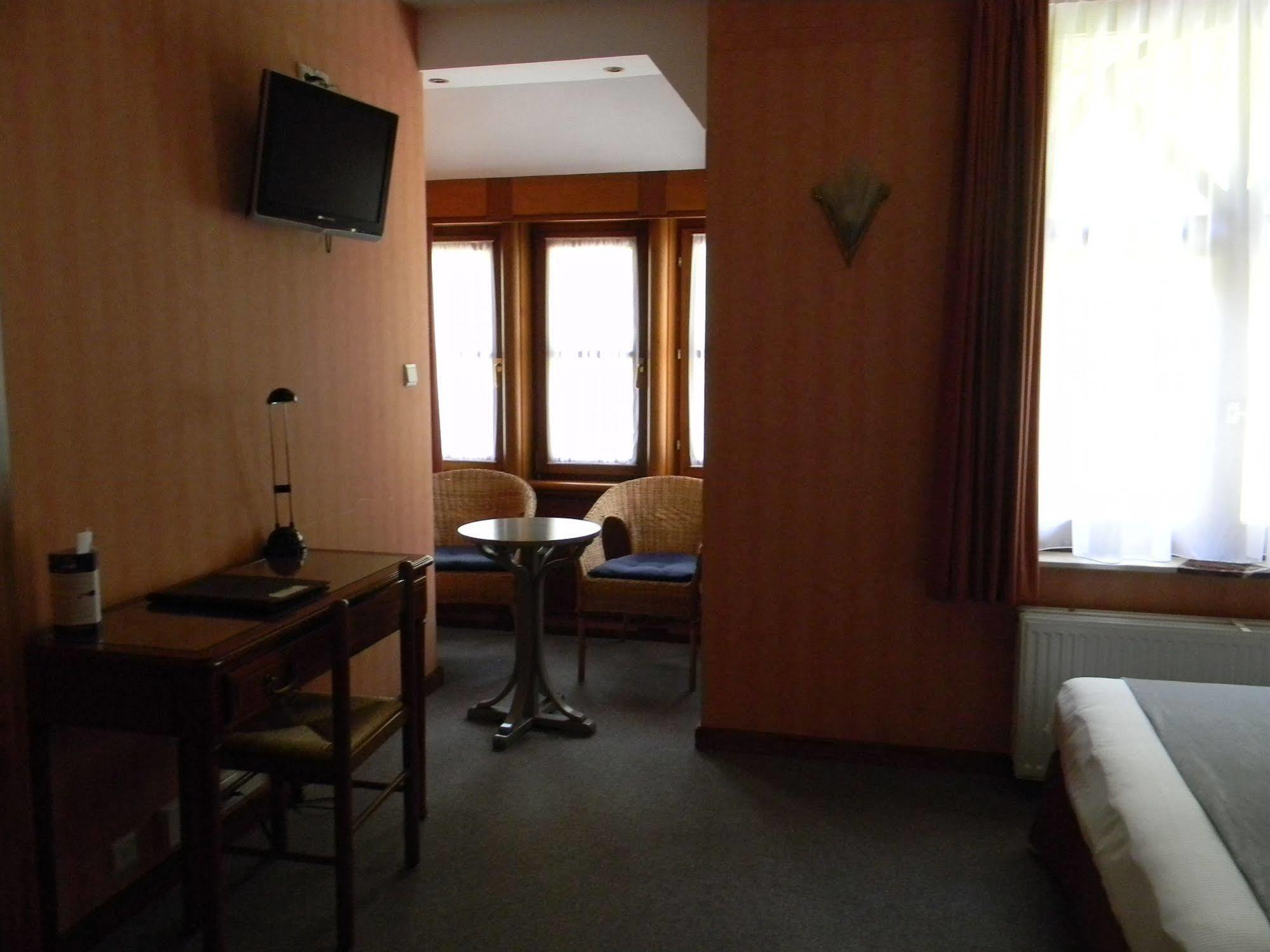 Hotel Du Roy Bouillon Exteriör bild